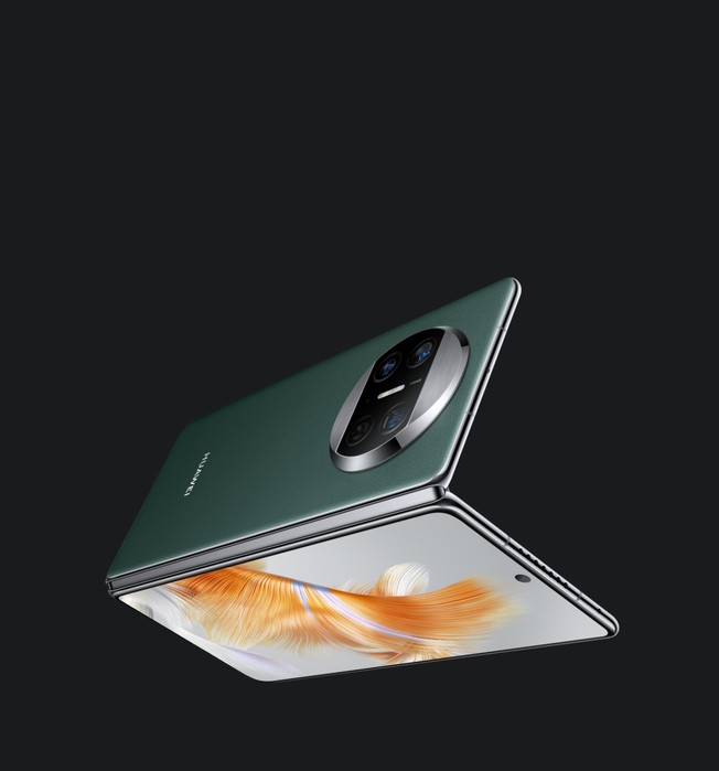 HUAWEI Mate X3 Slim Lightweight Quad-Curve Design